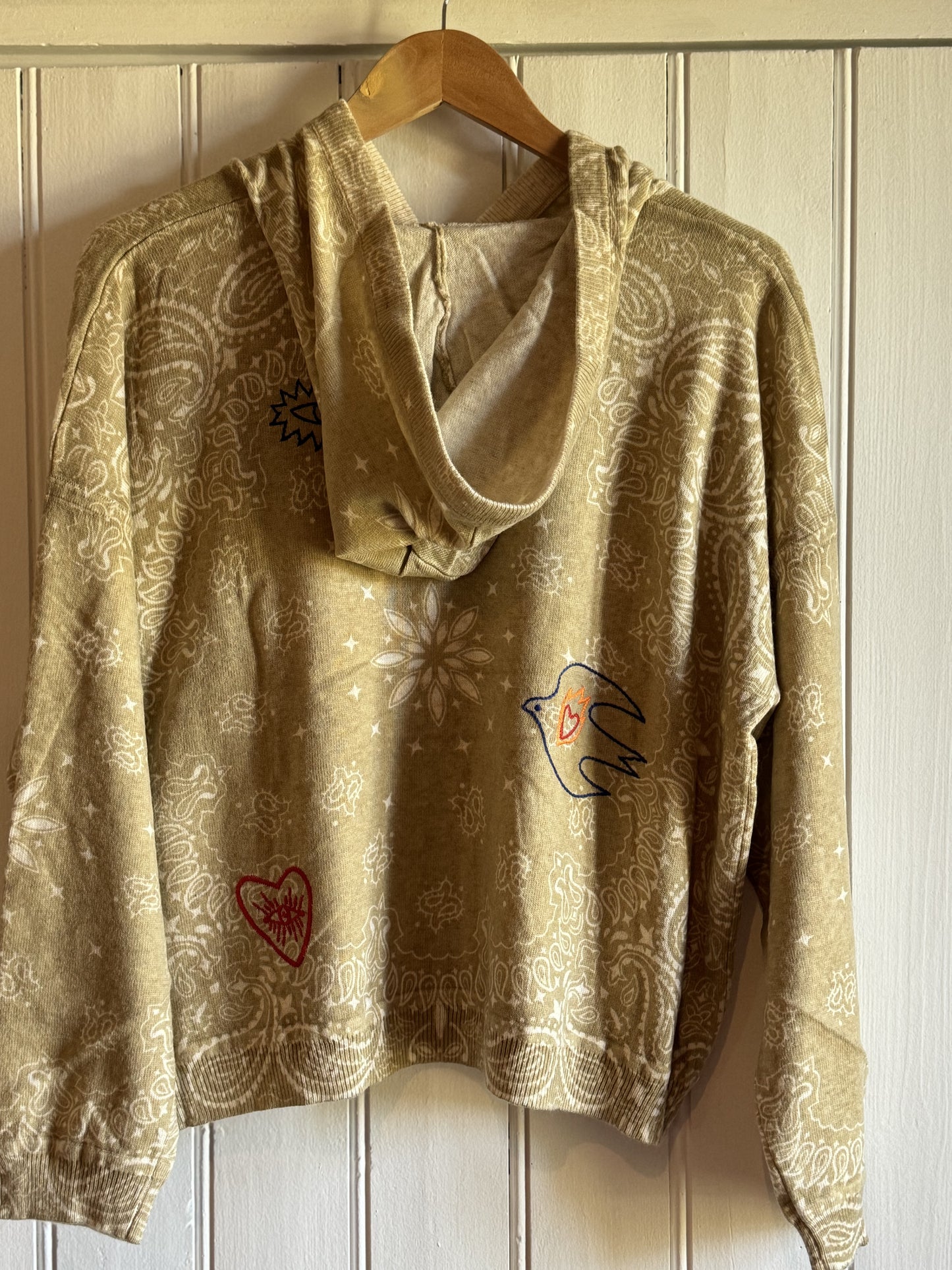 Promo-Pull à capuche Bandana brodé-Adoré Paris