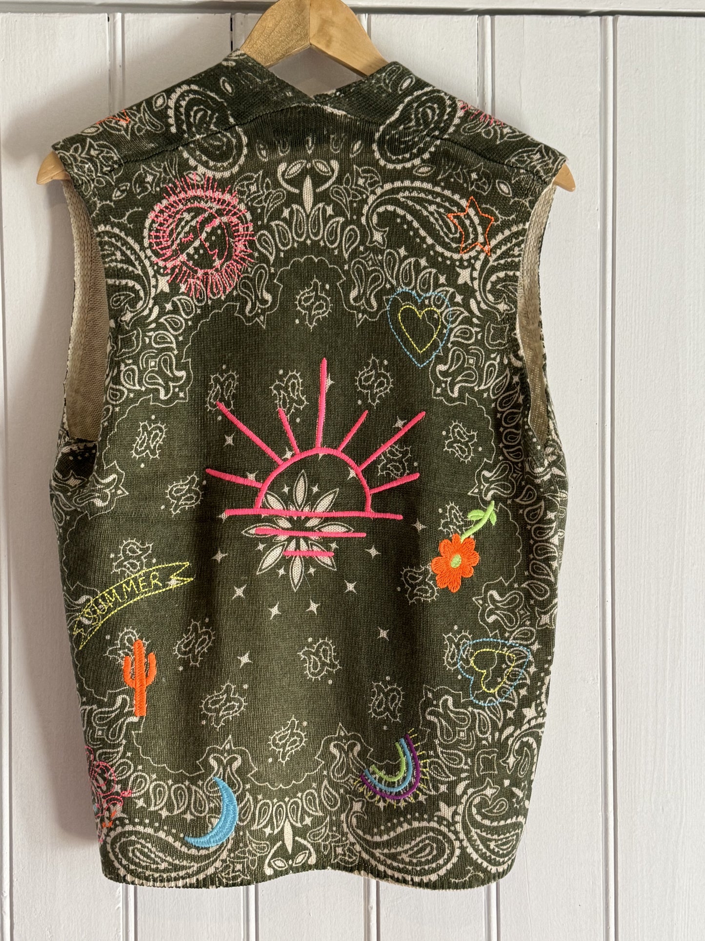 Promo-Gilet sans manche brodé Lola-Adoré Paris