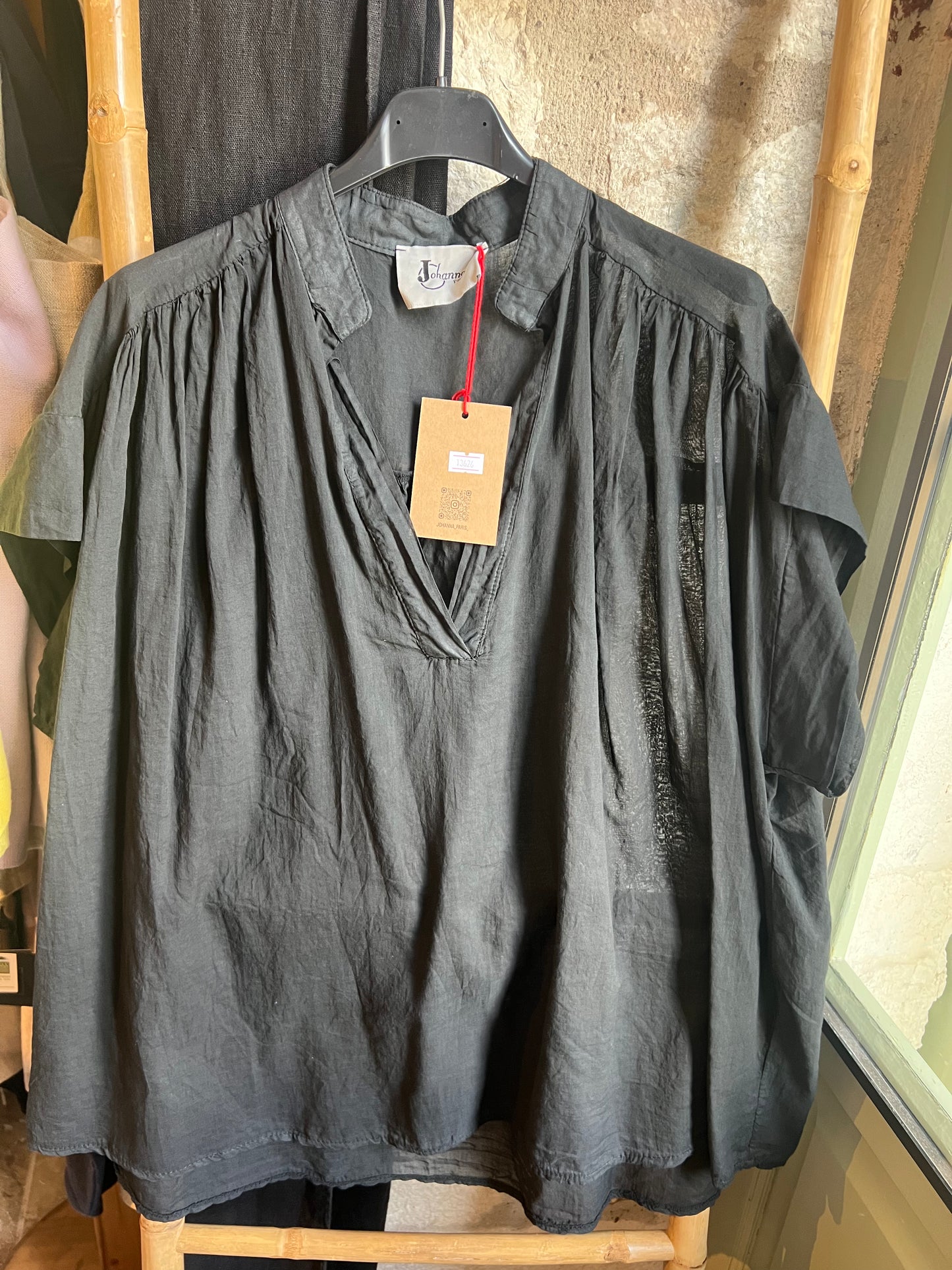 Promo-Blouse sans manche Lena noir-Johanna Paris