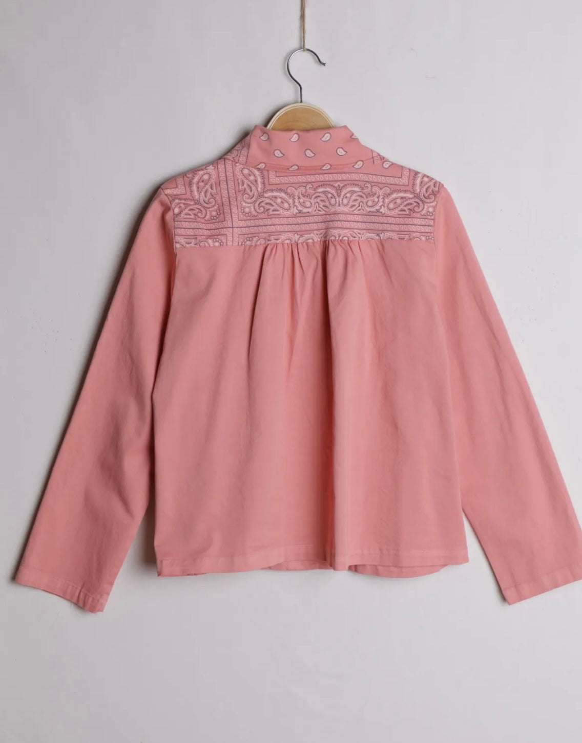 Chemise-sur chemise bandana rose
