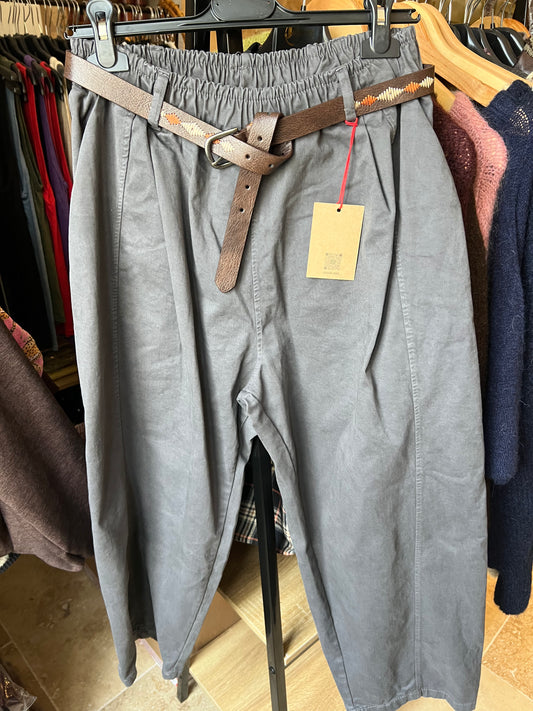 Nouveau pantalon Magique-Johanna paris