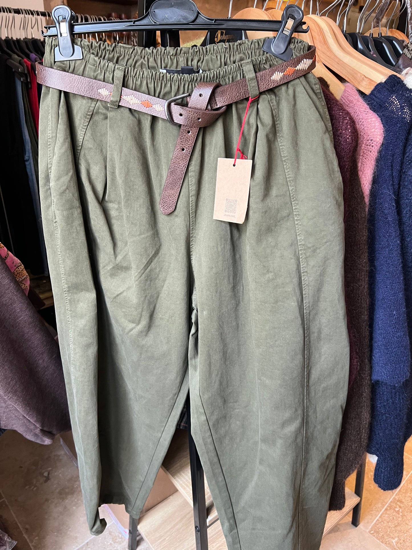 Nouveau pantalon Magique-Johanna paris