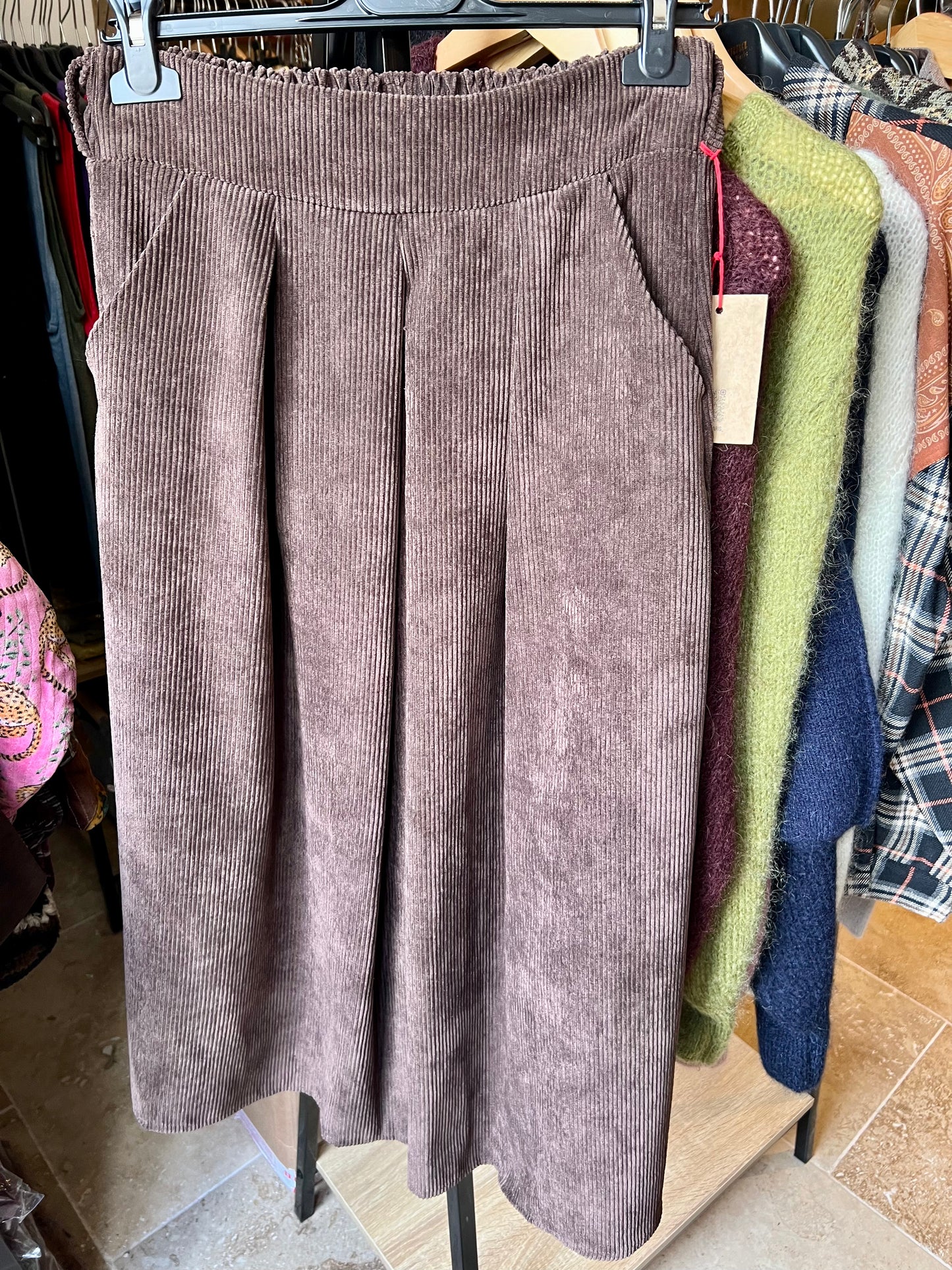 Jupe longue Lila en velours côtelé-Johanna Paris