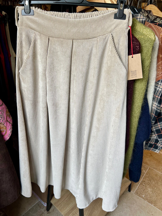 Jupe longue Lila en velours côtelé-Johanna Paris